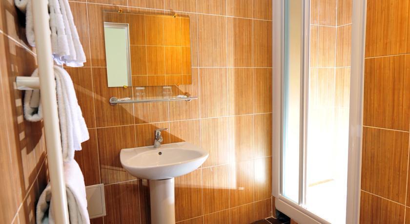 Le Victor Hugo Otel Montrouge Dış mekan fotoğraf